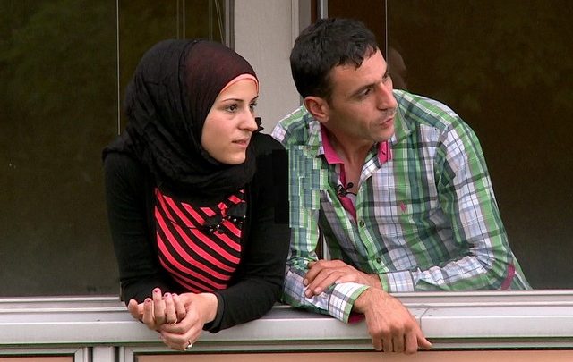فلم وثائقي يحكي قصة عائلة سورية بدايتها قصة لجوء ونهايتها طلاق وحياة جديدة